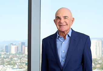 Photo of Robert  Shapiro